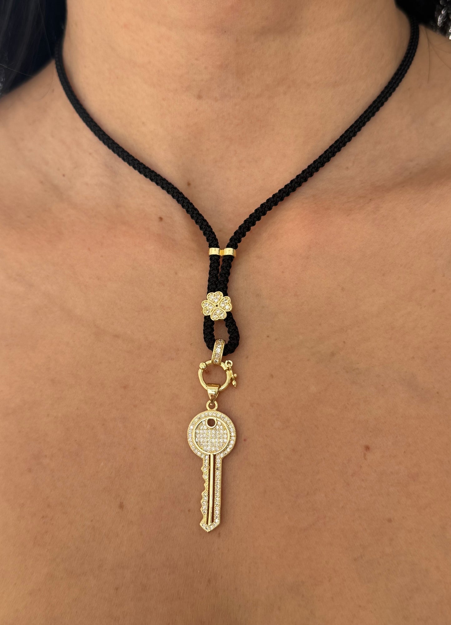 Shiny and elegant cord necklace