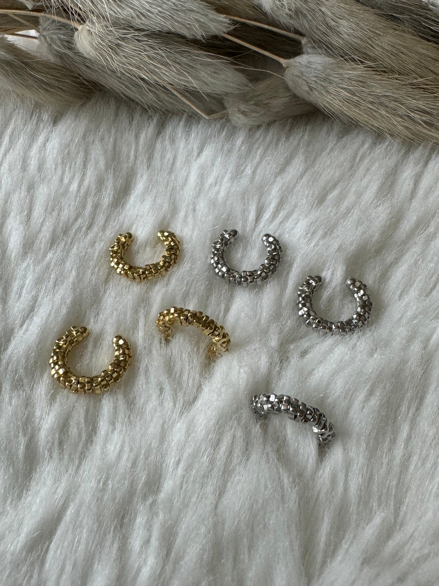 Simple Stardust Ear Cuff