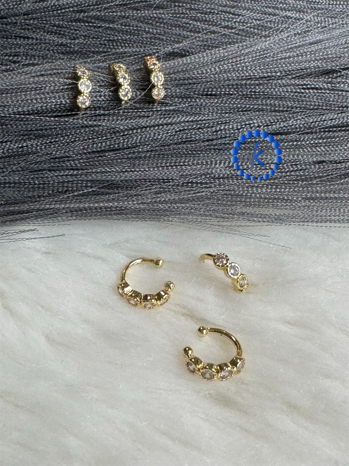 Elelgant Ear Cuff with 4 Zirconia