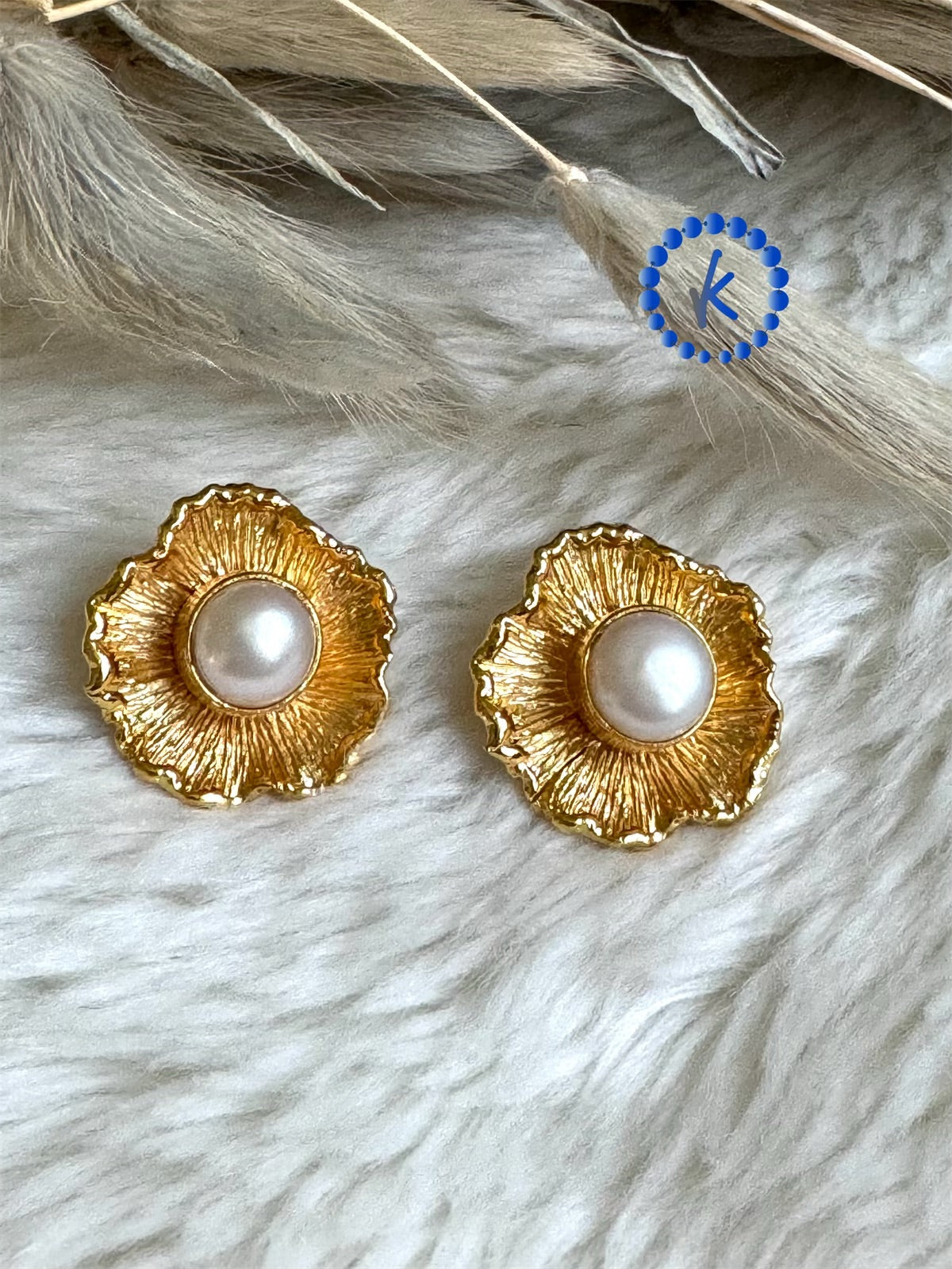 Gorgeous Flower with Pearl Earrings