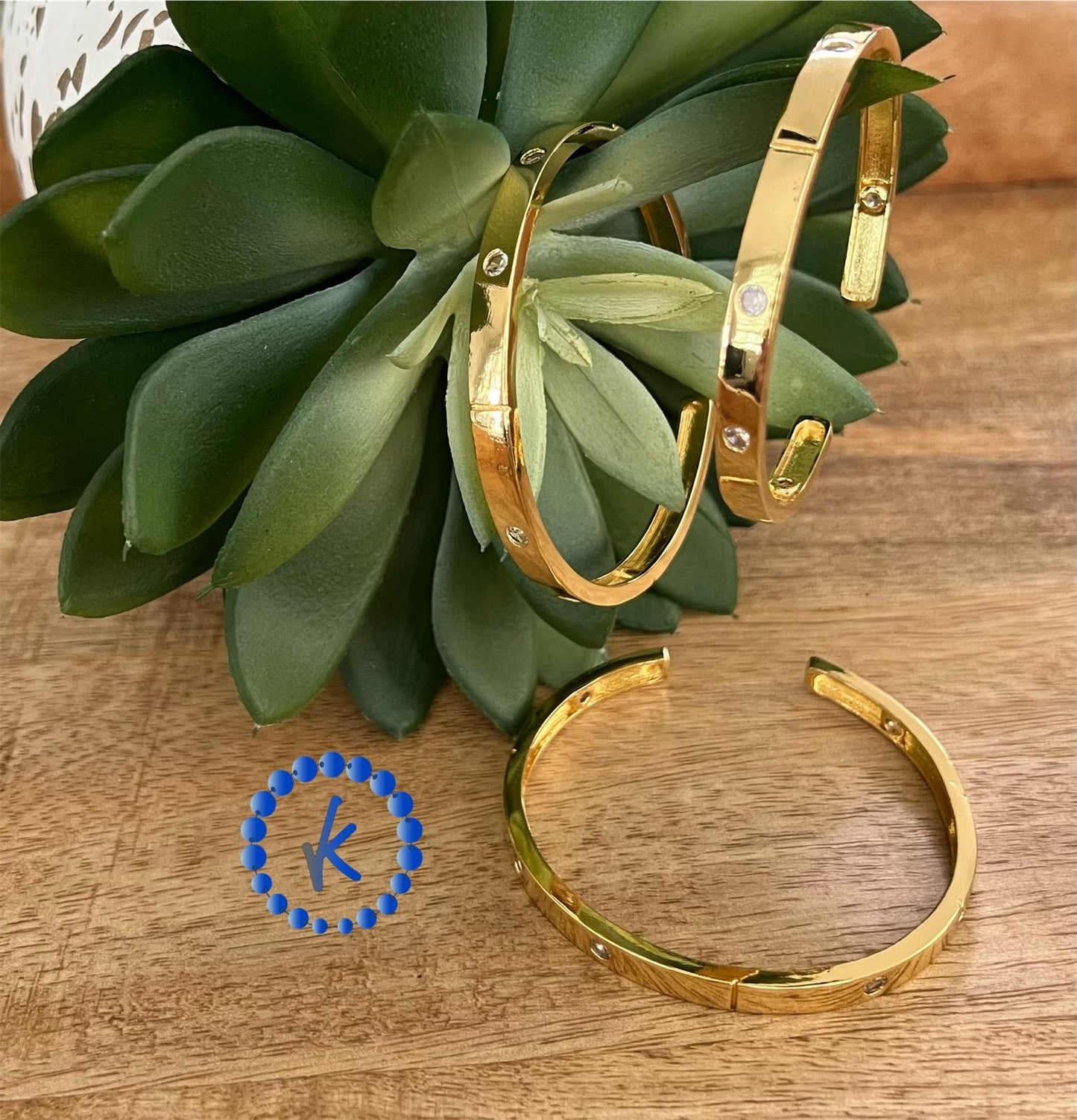 Wonderful Adjustable 18k gold plated Bangle