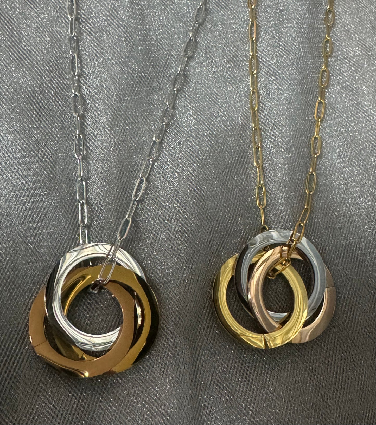 Beautiful 3 Tone Rings Necklace
