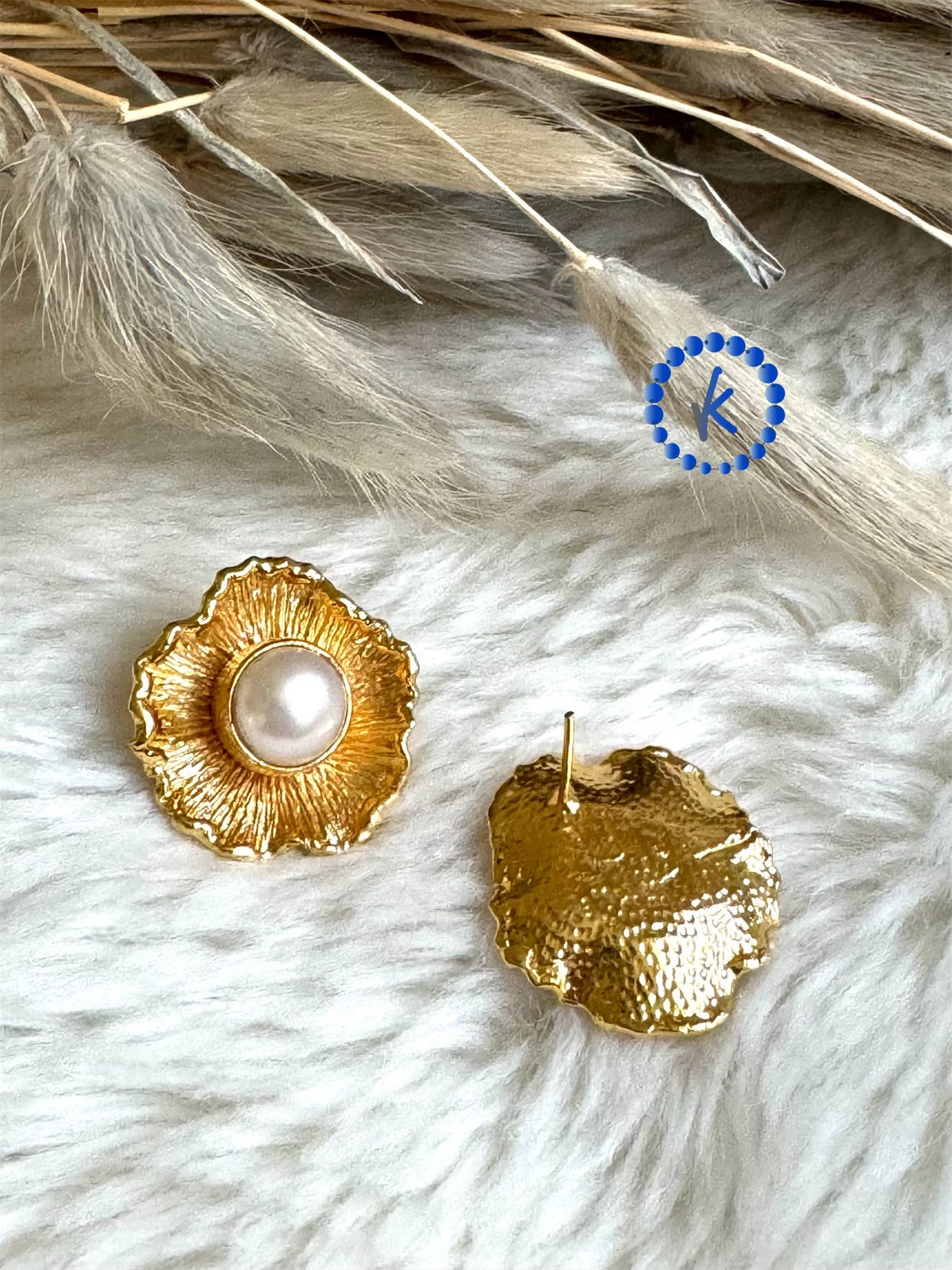 Gorgeous Flower with Pearl Earrings