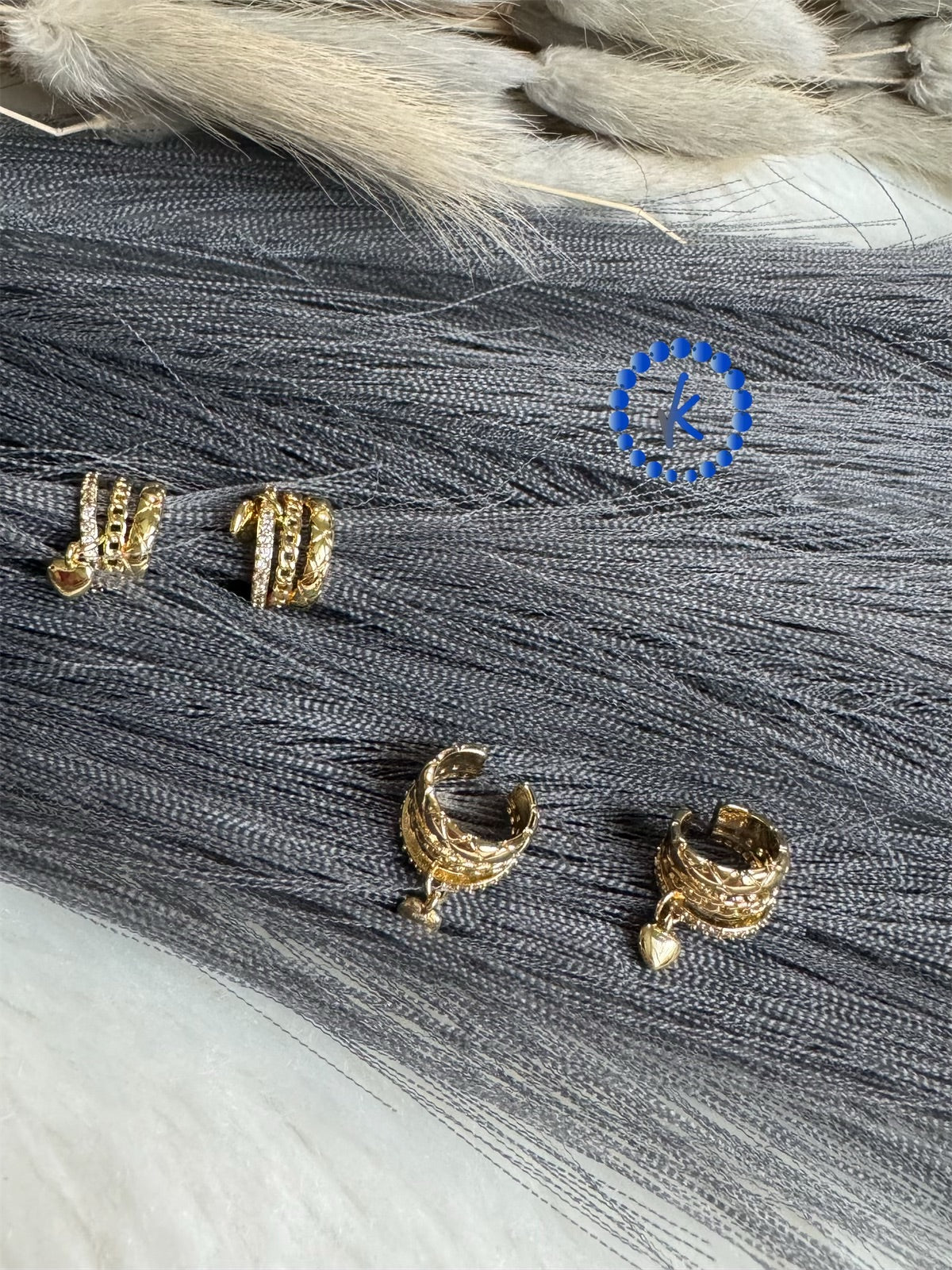 Splendid Ear Cuff with Heart Hanging