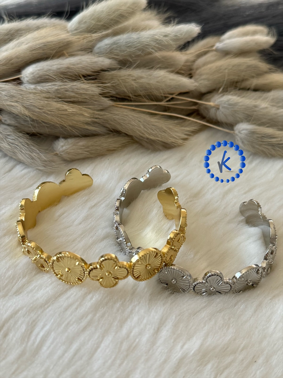 Casual Flower Bangle