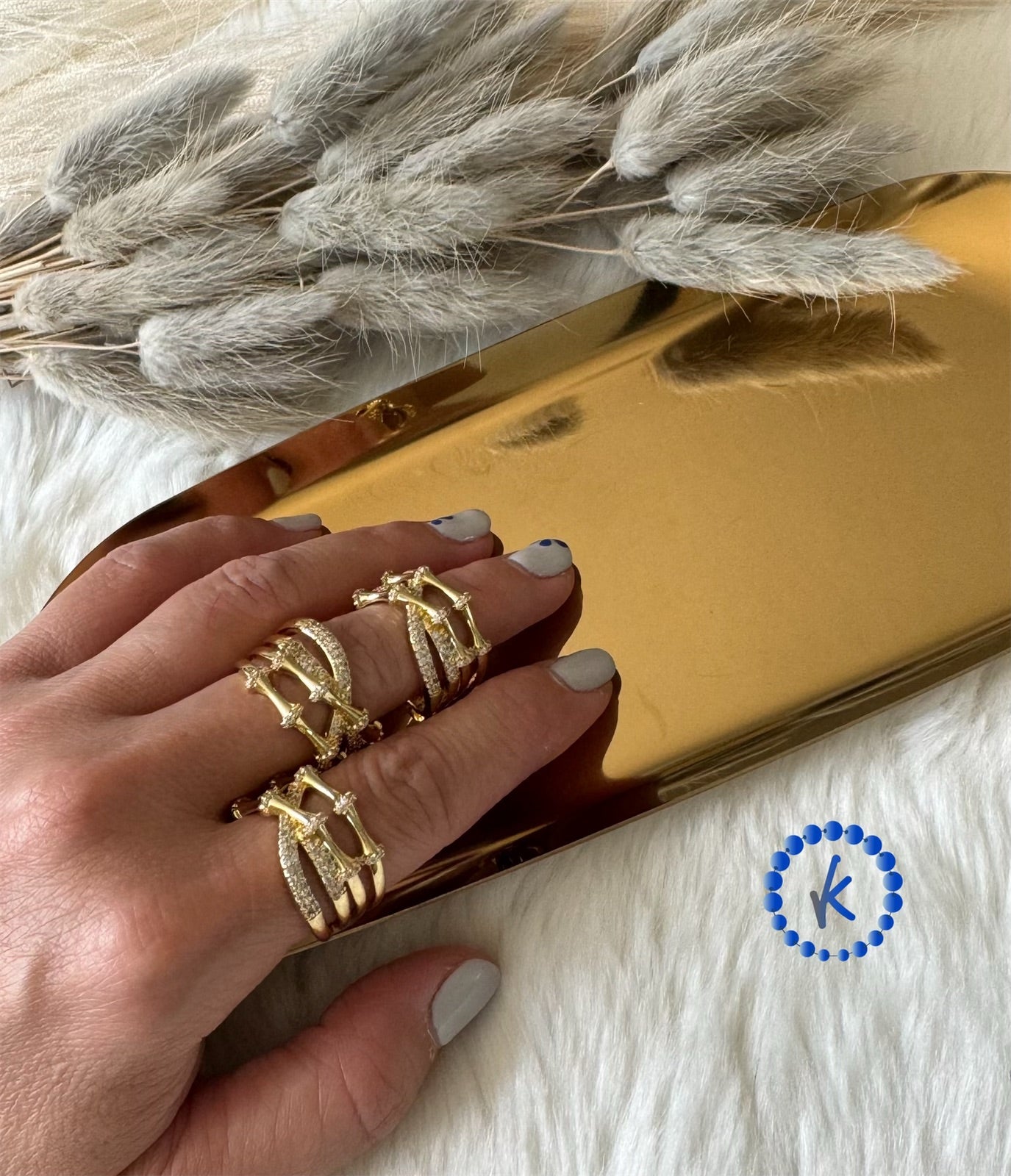 Beautiful Zirconia Bridge Ring