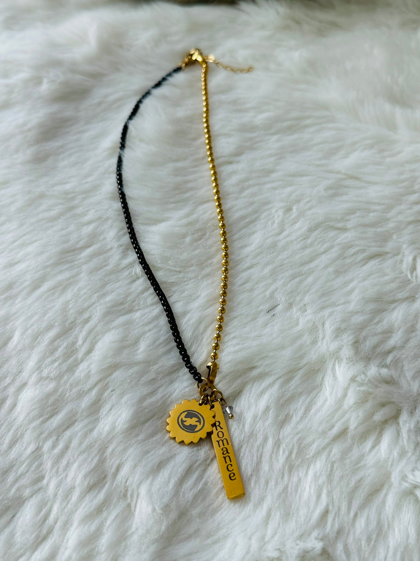 Beautiful Zodiacal Personality Black/Gold Necklace