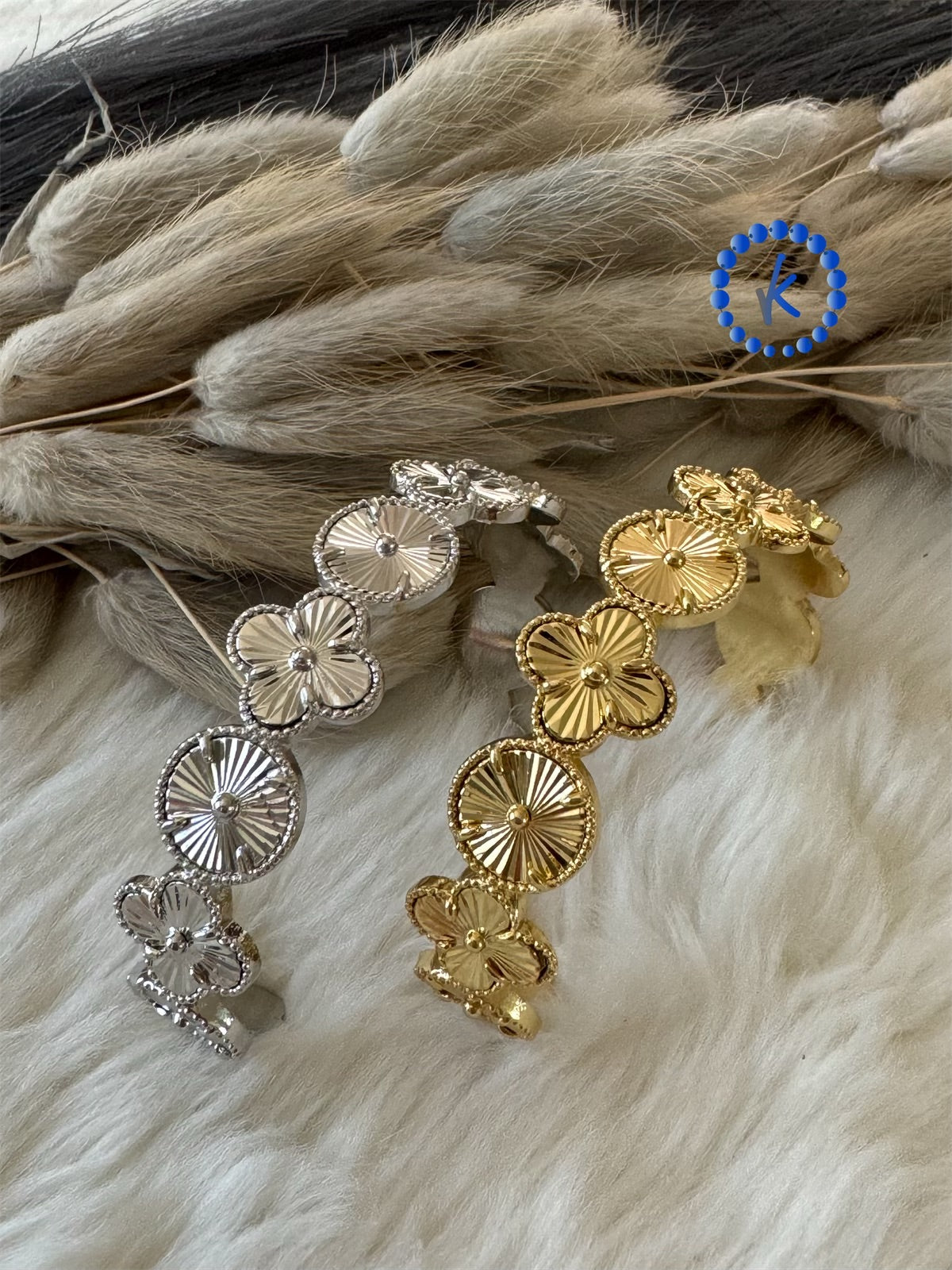 Casual Flower Bangle