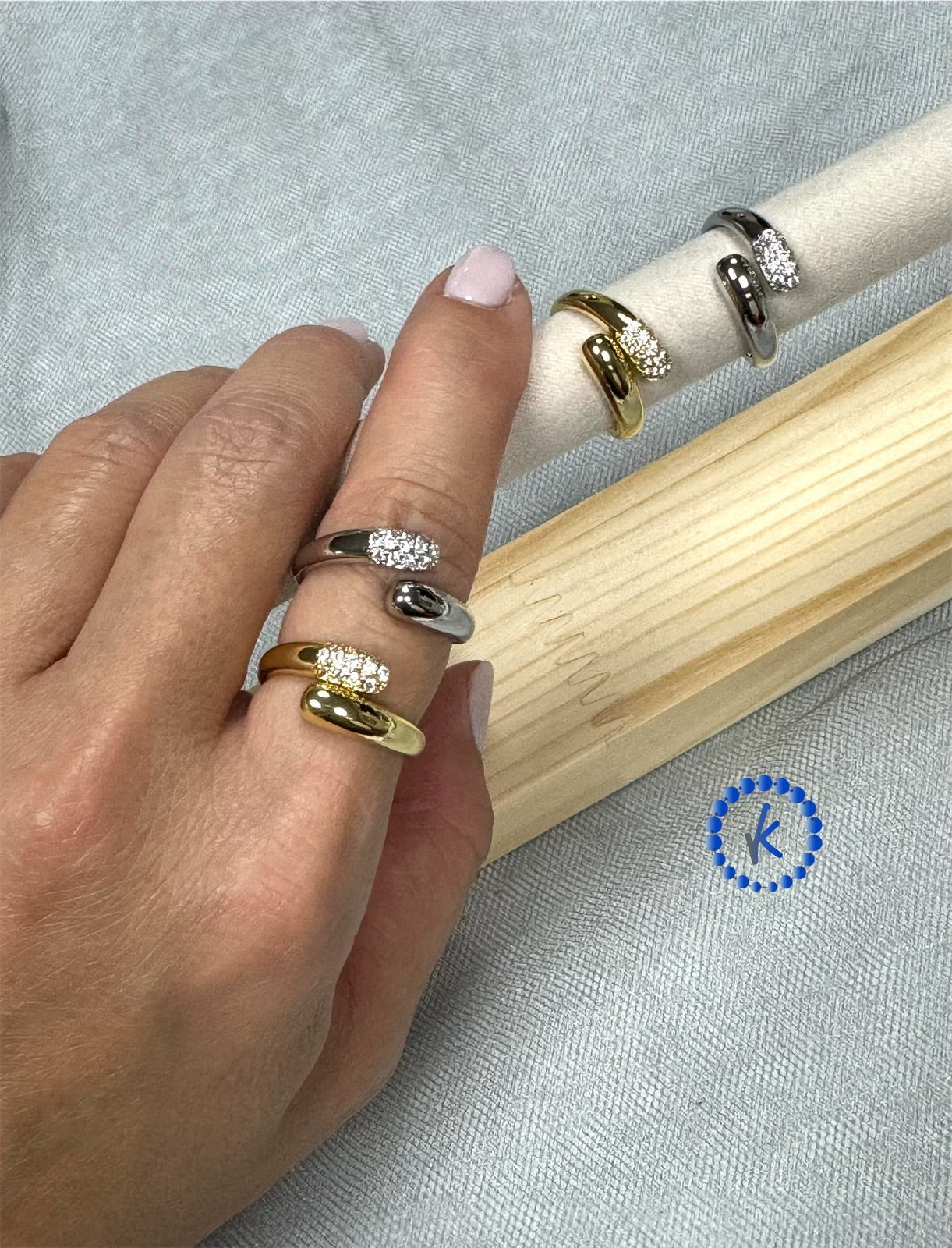 Attractive Zirconia Ring