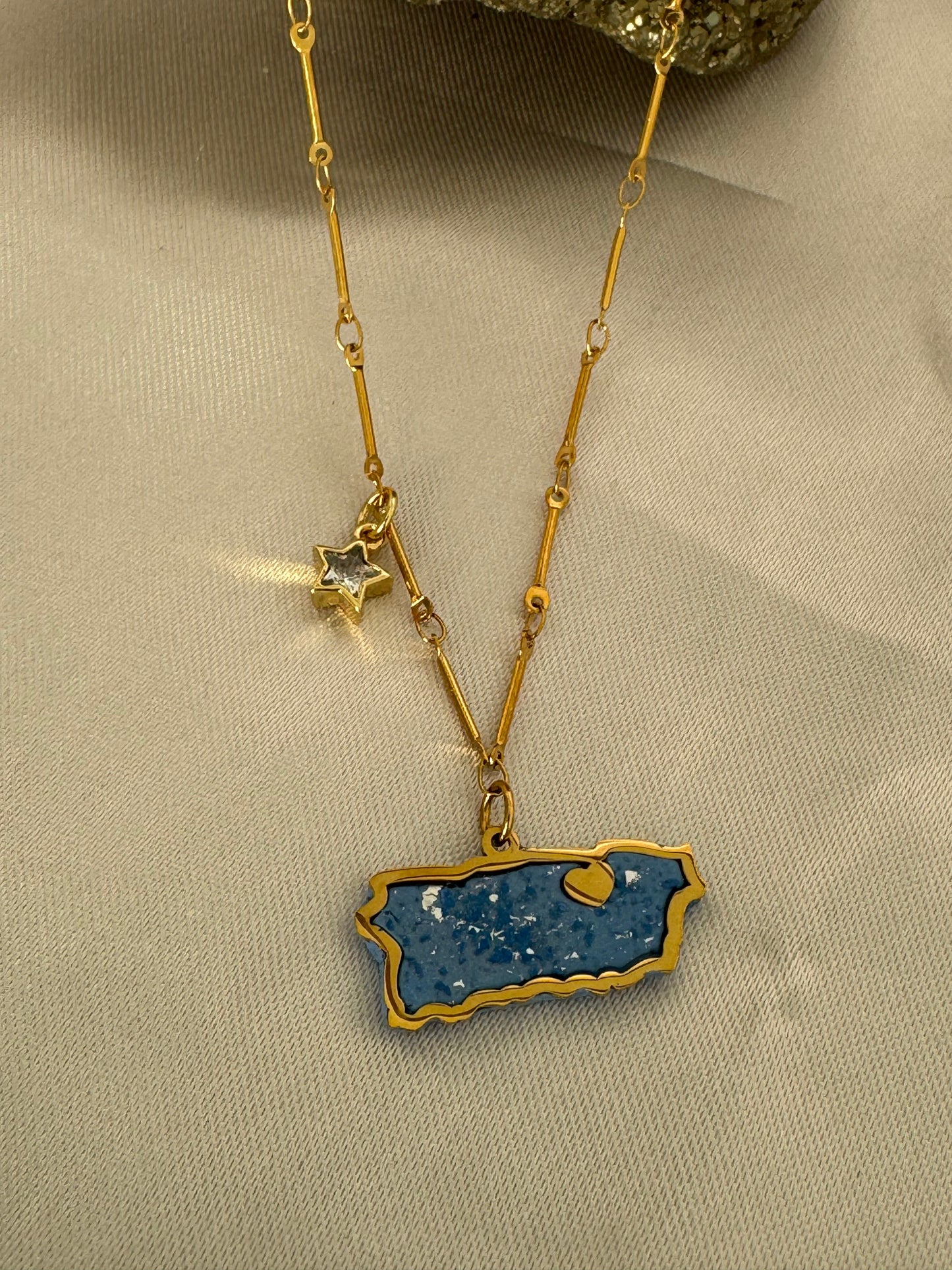 Amazing map necklace
