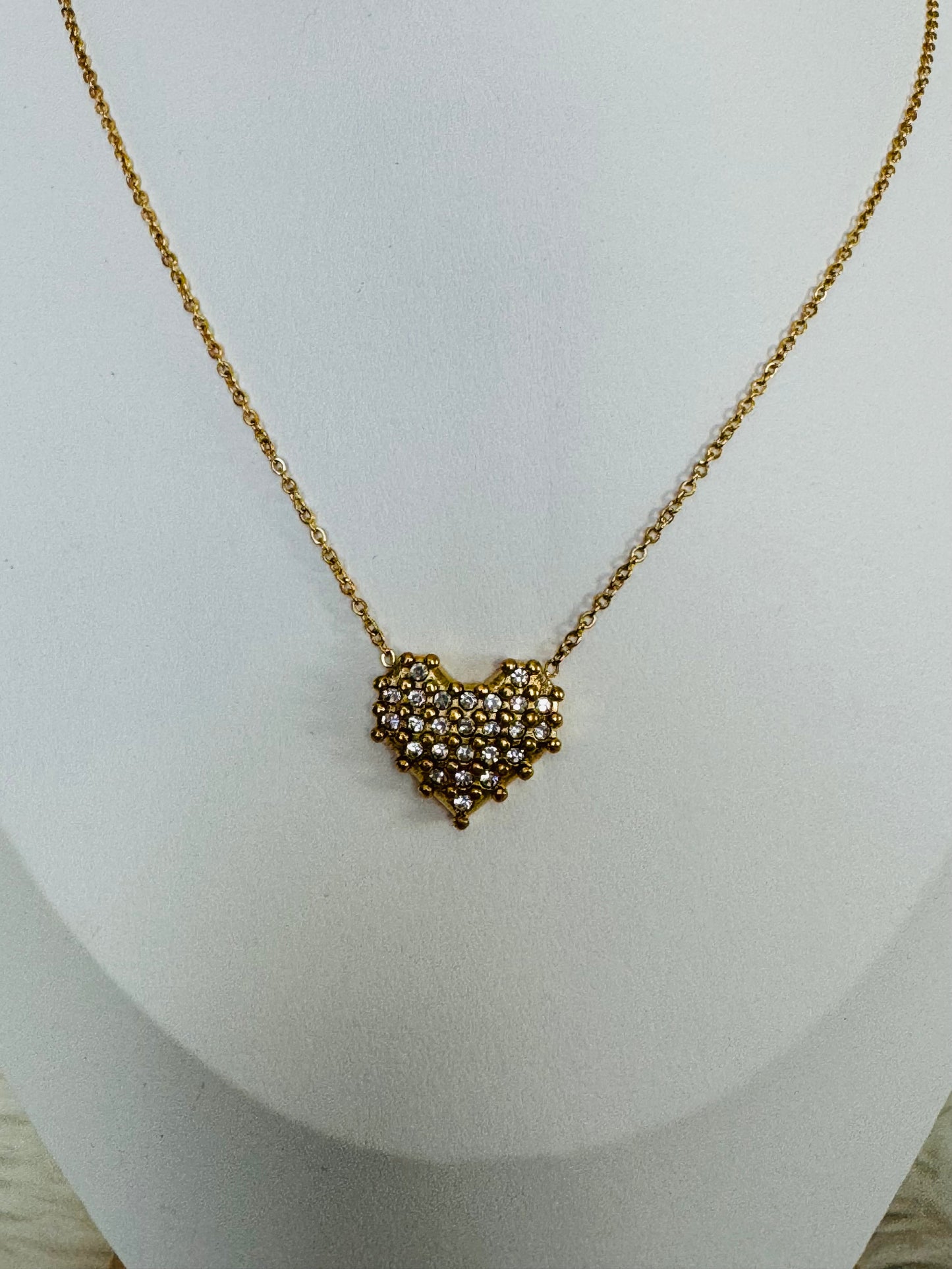 Lovely Zirconia Heart Necklace