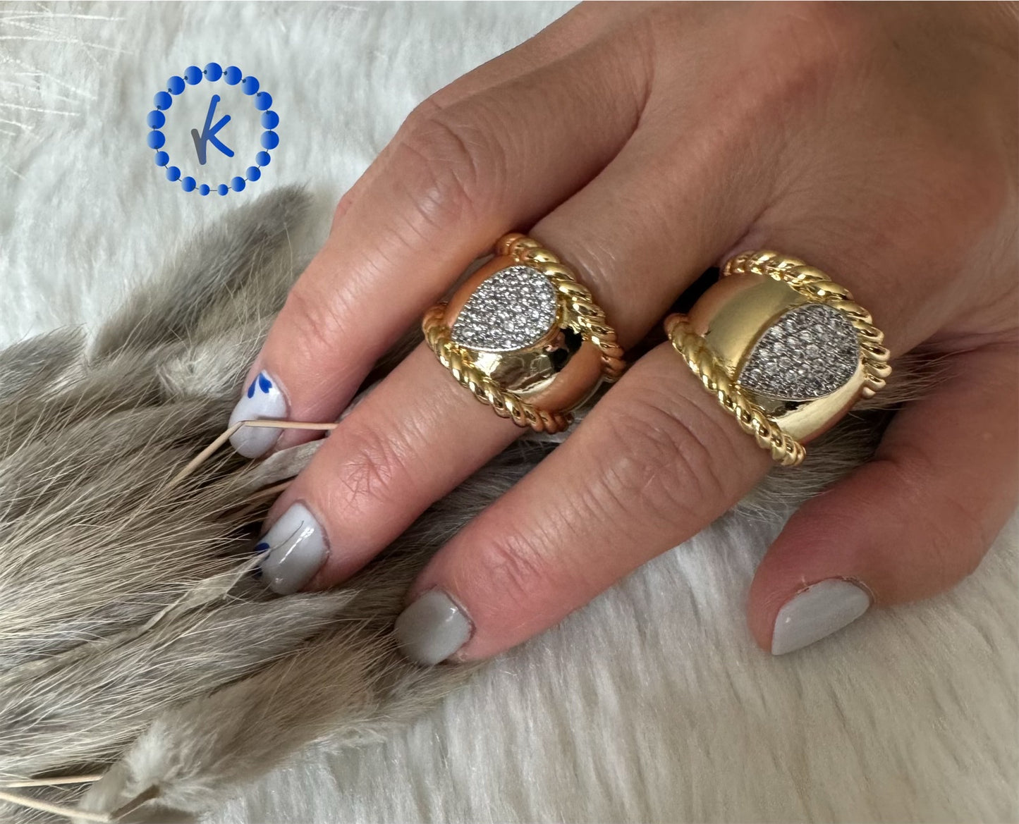 Beautiful Zirconia Drop Ring