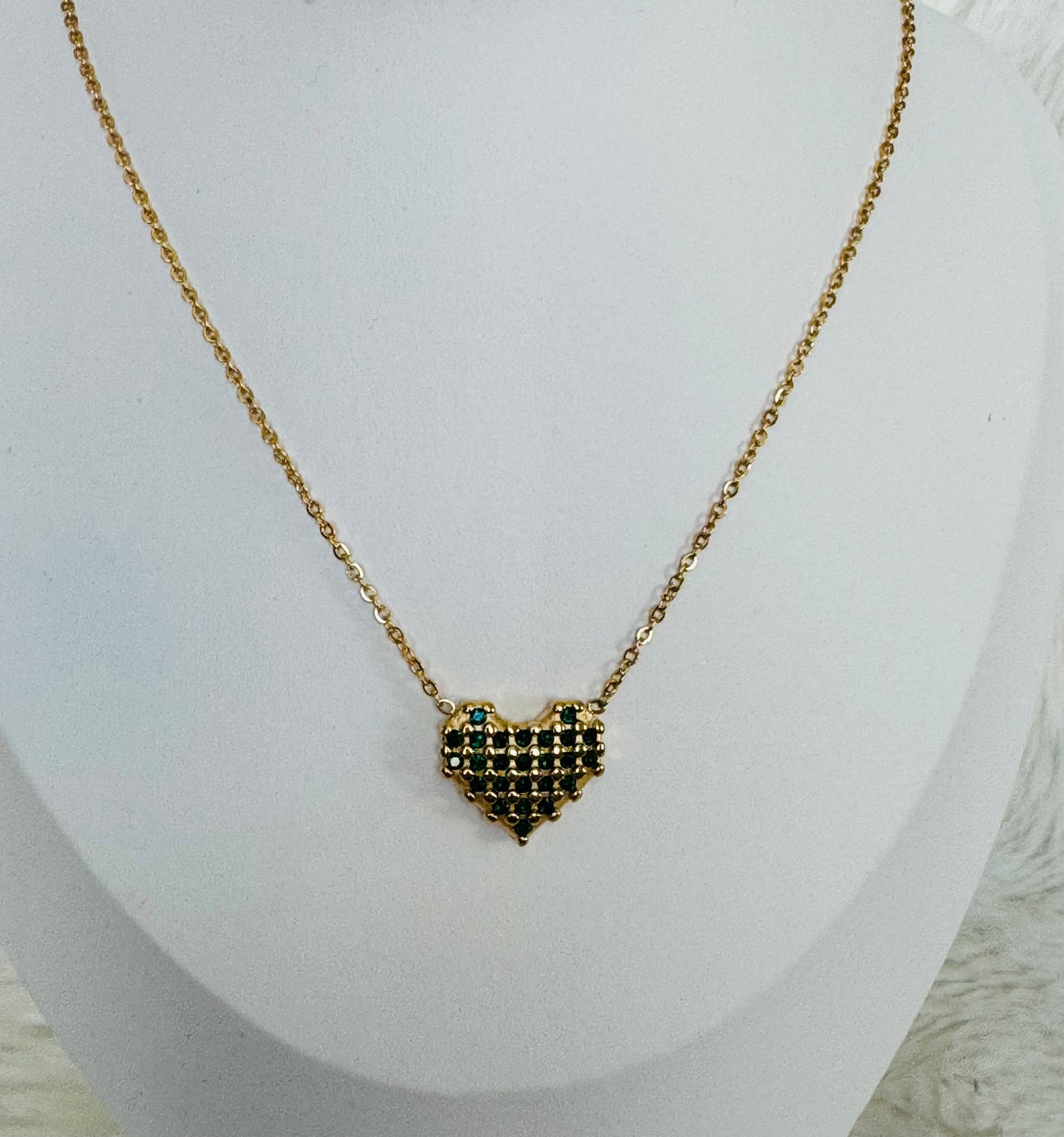 Lovely Zirconia Heart Necklace