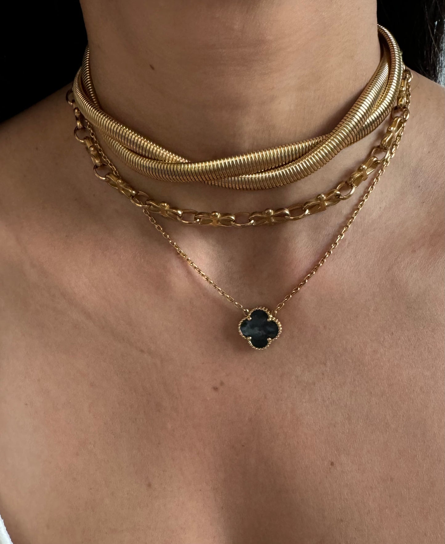 Beautiful Black Flower Necklace
