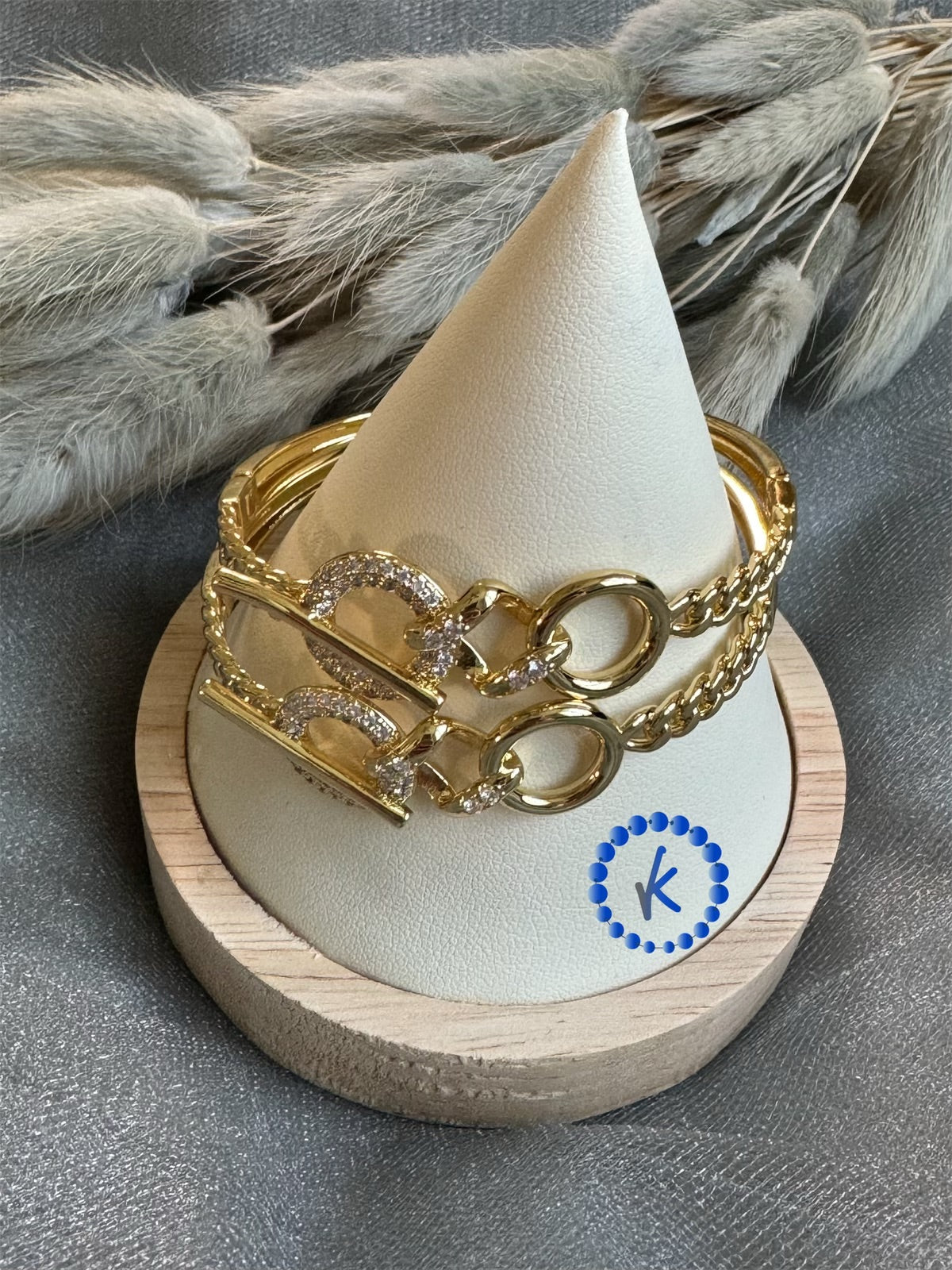 Shiny Toggle Style Bangle