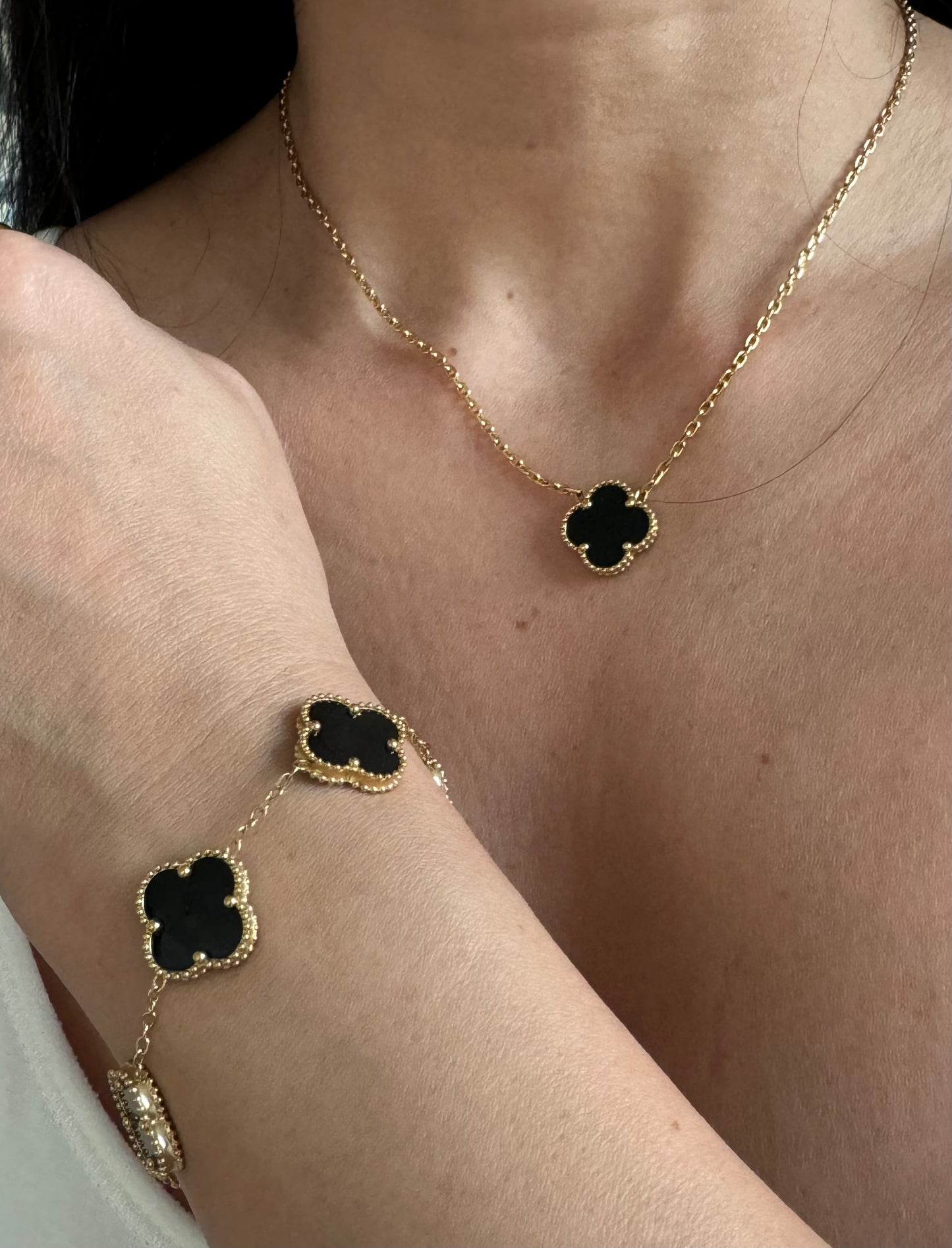 Beautiful Black Flower Necklace
