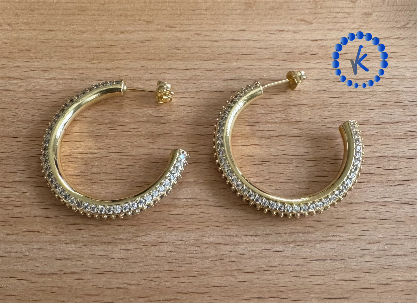 Brillant and Shiny Hoop Earrings