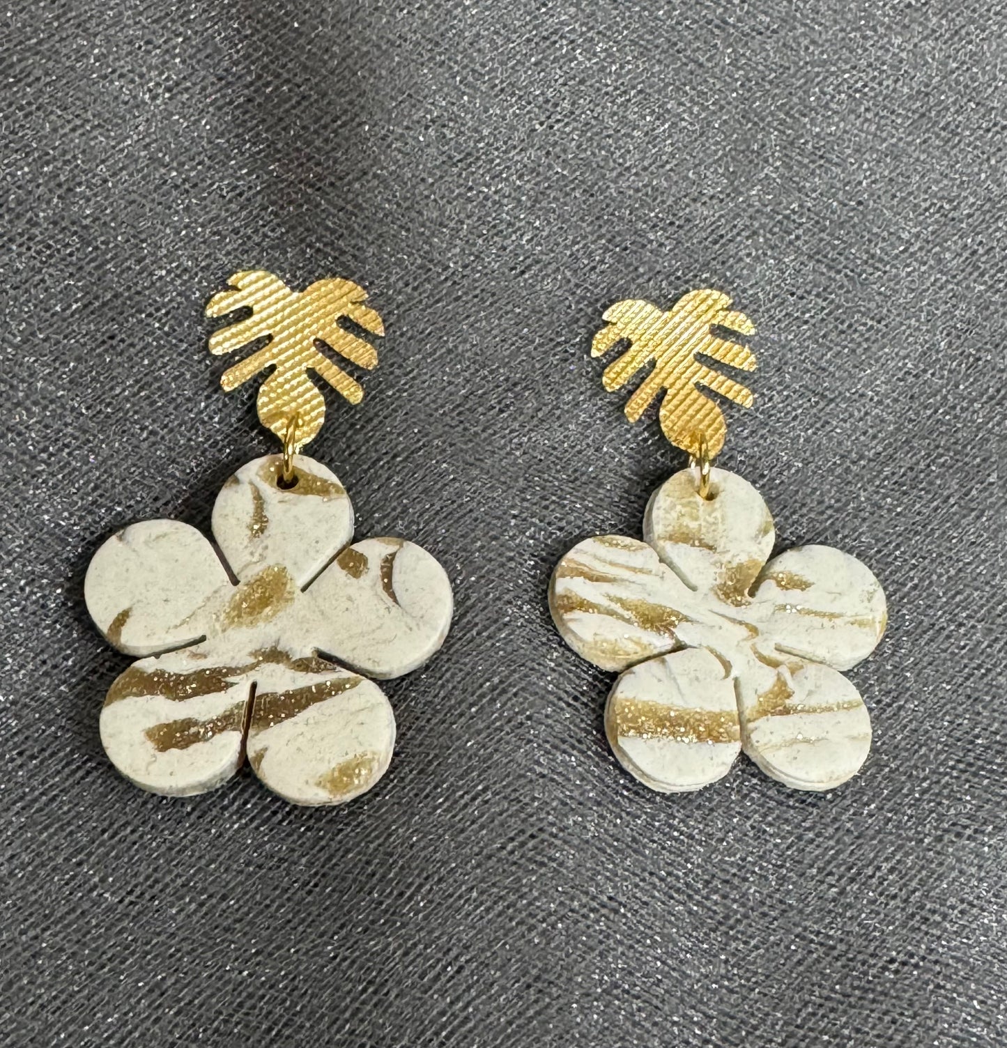 Beatiful tropical earrings