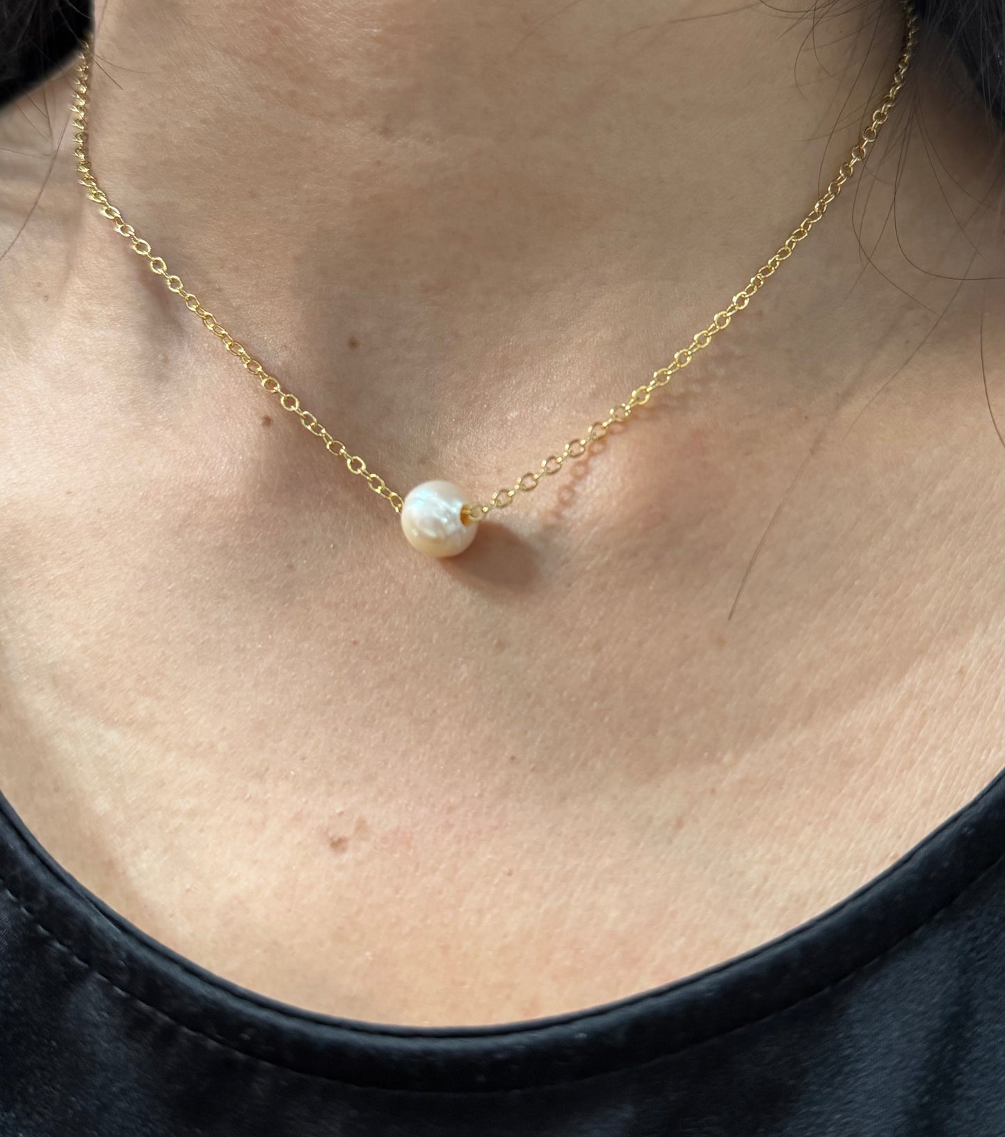 Elegant pearl necklace