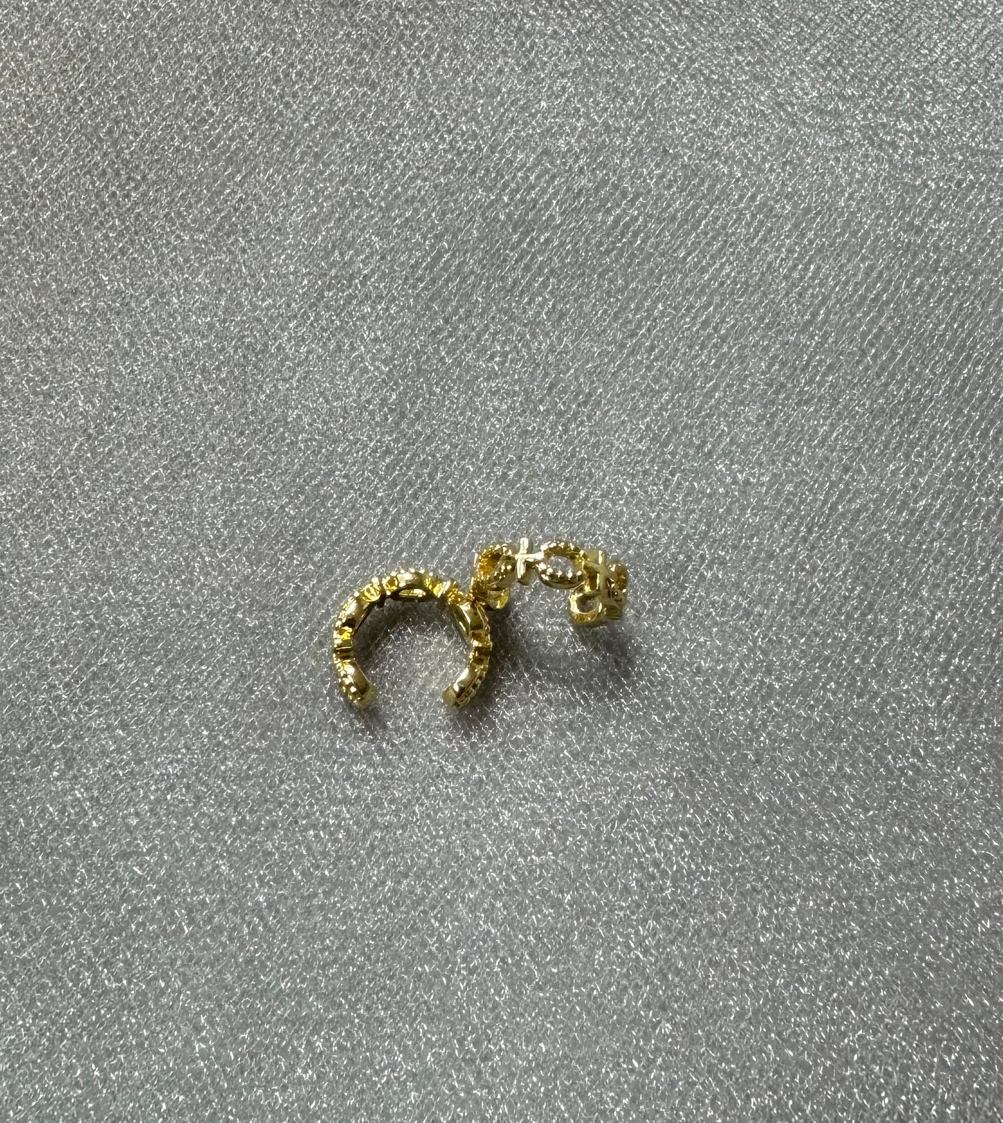 Pretty Hollow Stardust Ear Cuff