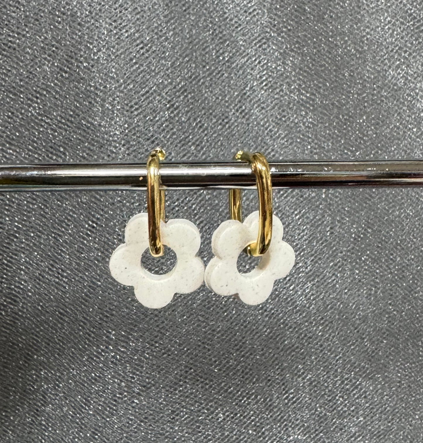 Chic flower earrings