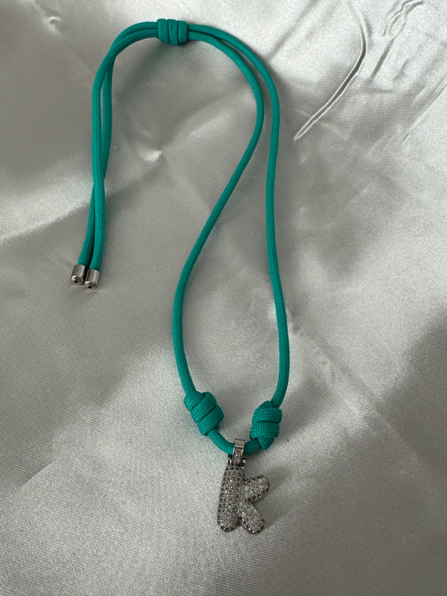 Elegant zirconia with paracord necklace