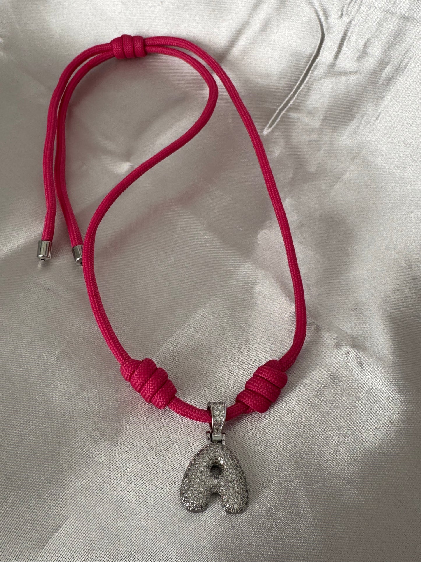 Elegant zirconia with paracord necklace