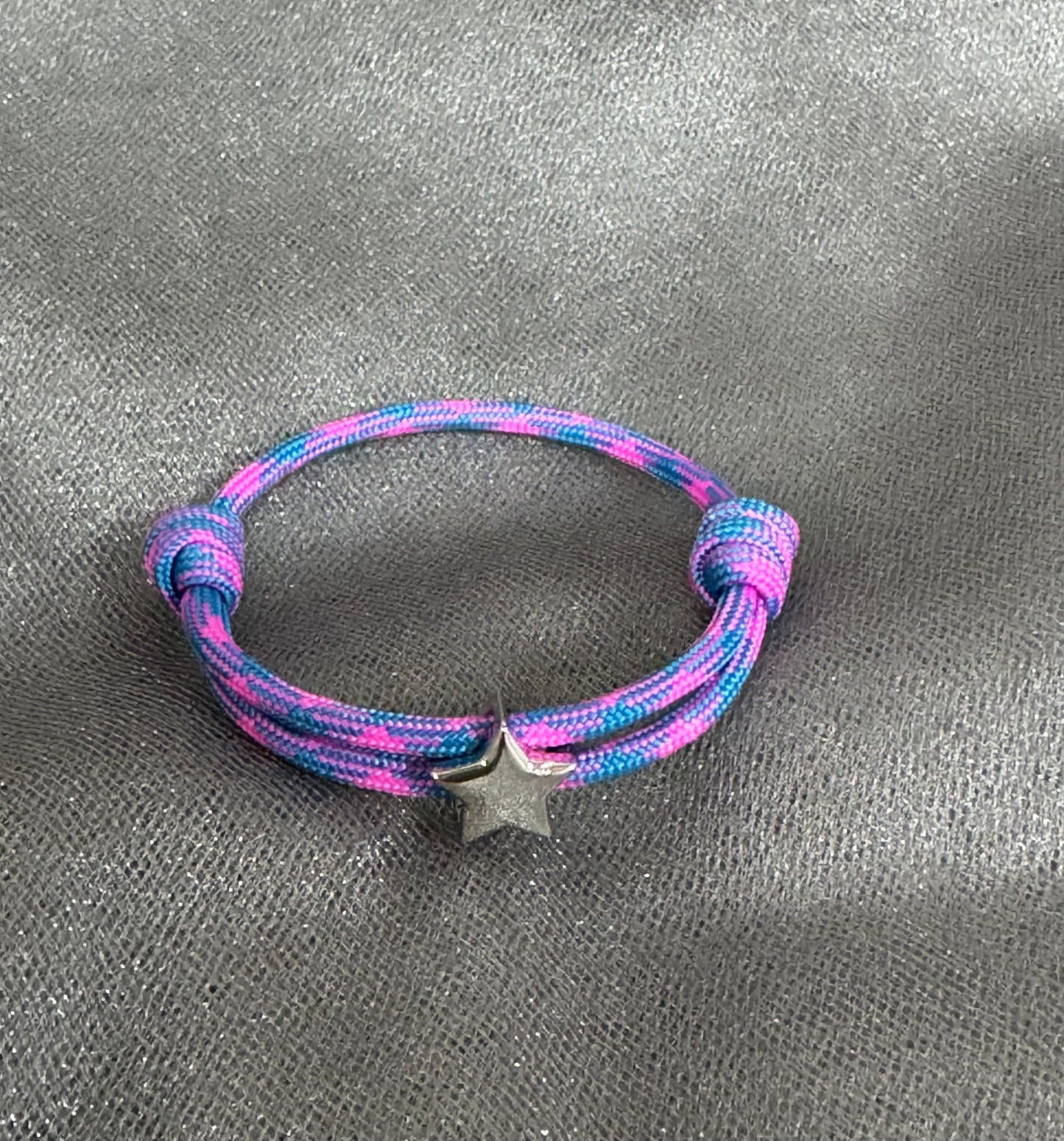 Beautiful paracord bracelet