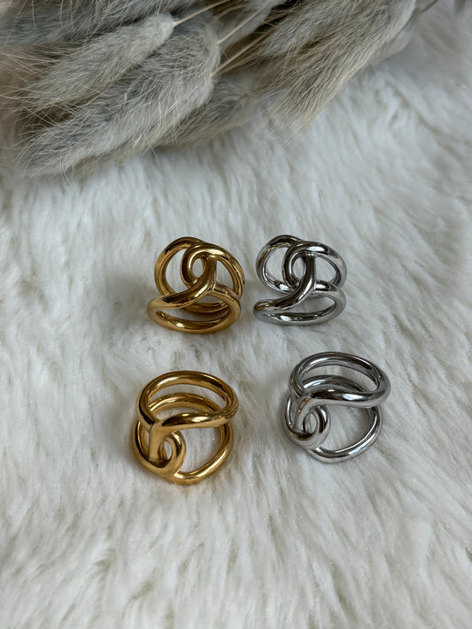 Pretty Curve Ring