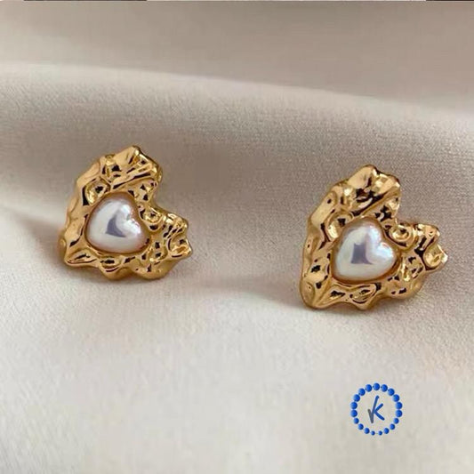 Heart stud earring