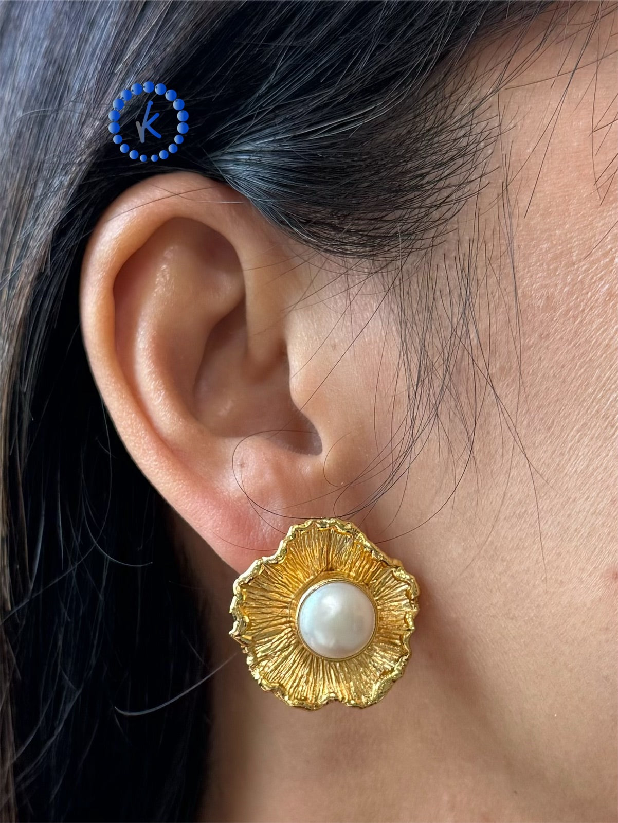 Gorgeous Flower with Pearl Earrings