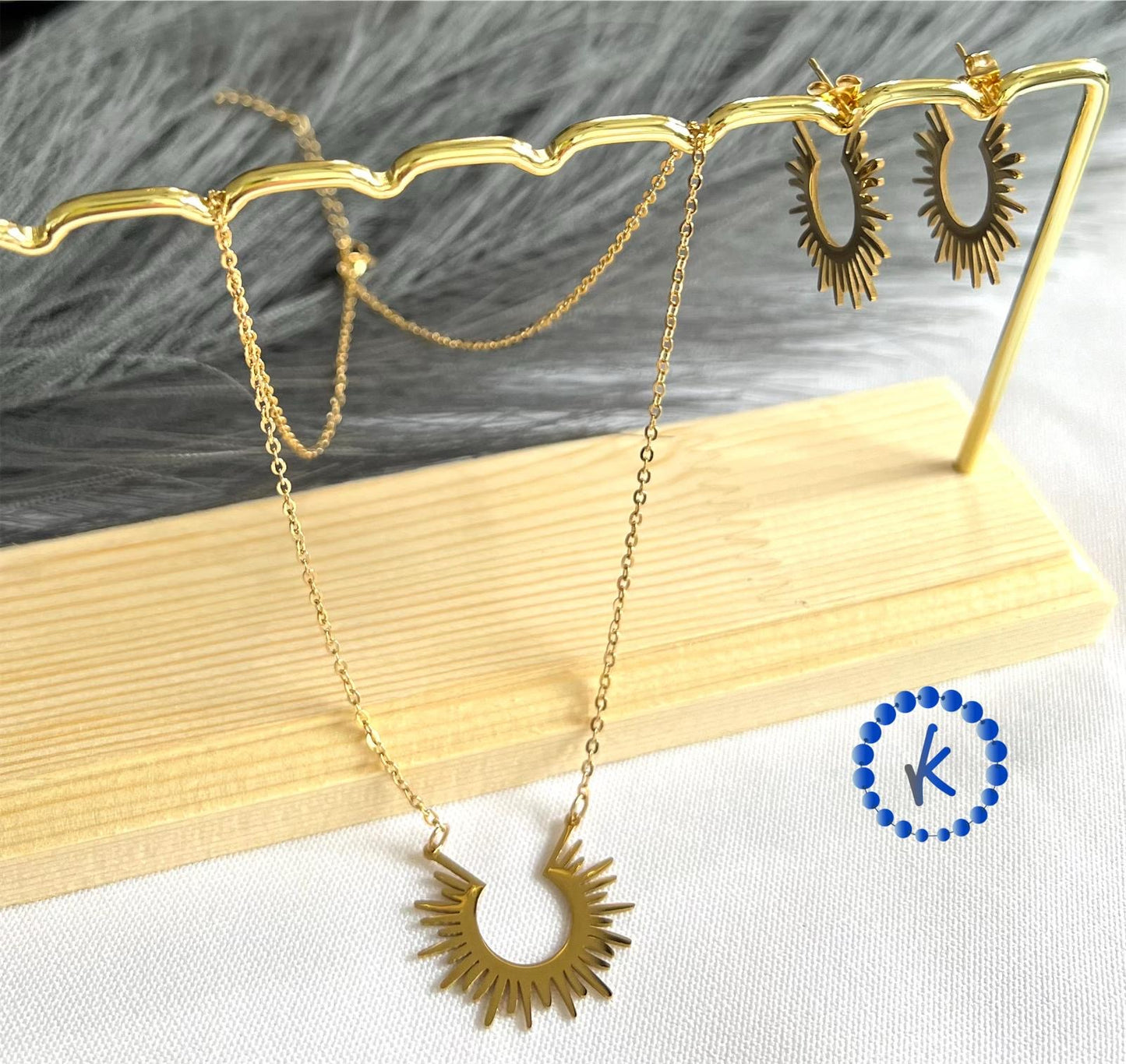 Sun necklace and earrings