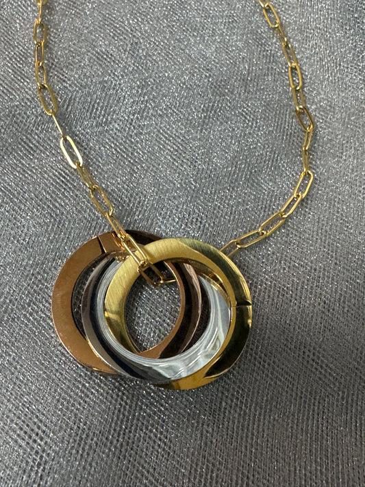 Beautiful 3 Tone Rings Necklace