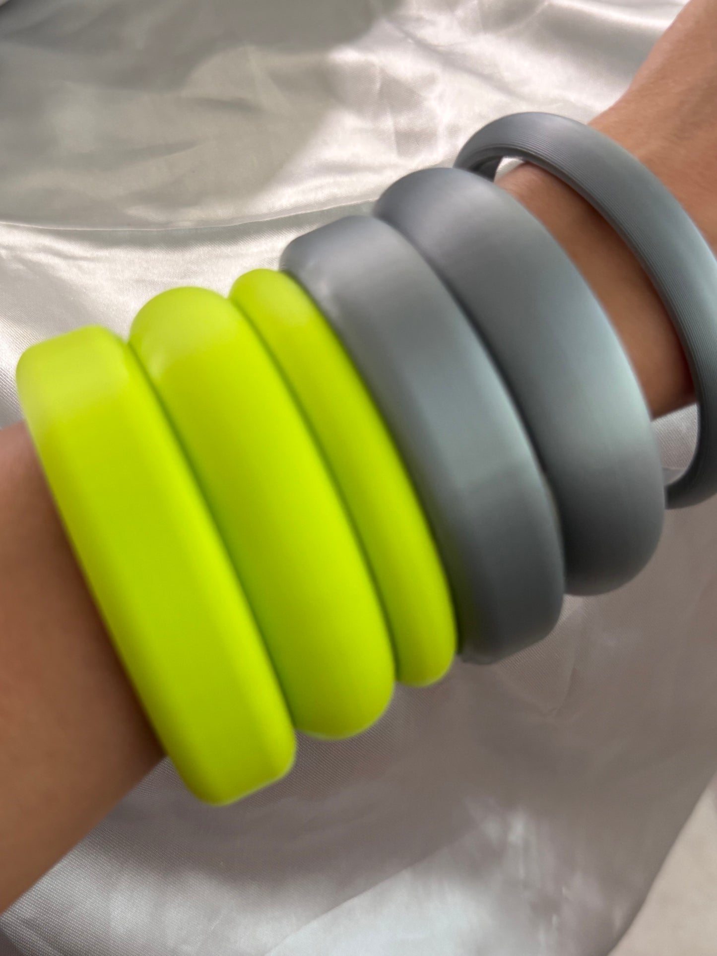 Vivid Bangle