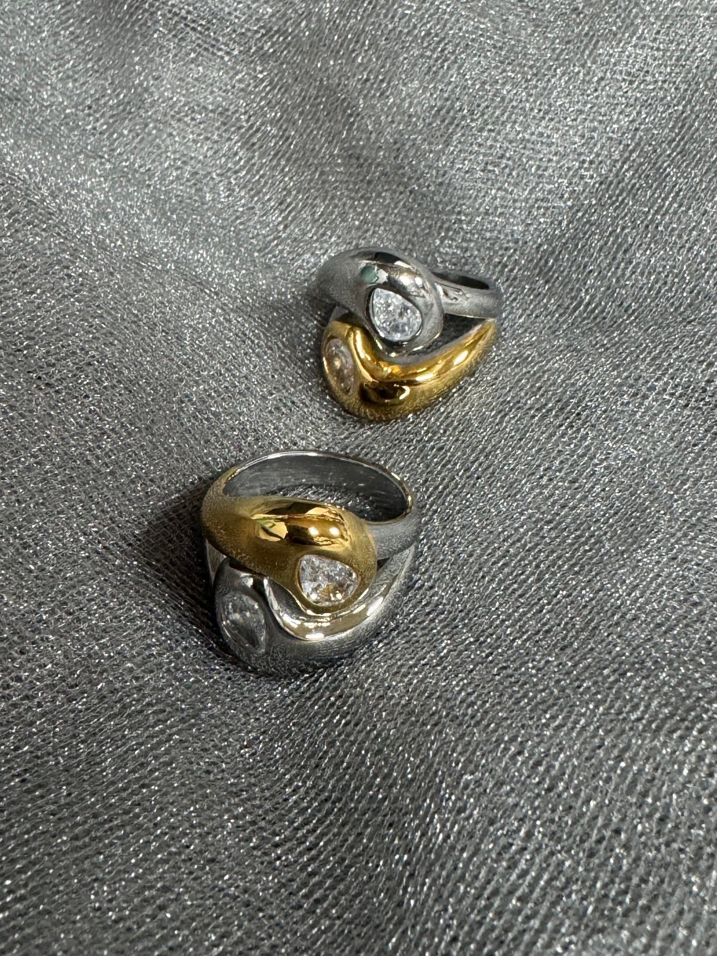 Elegant dual ring