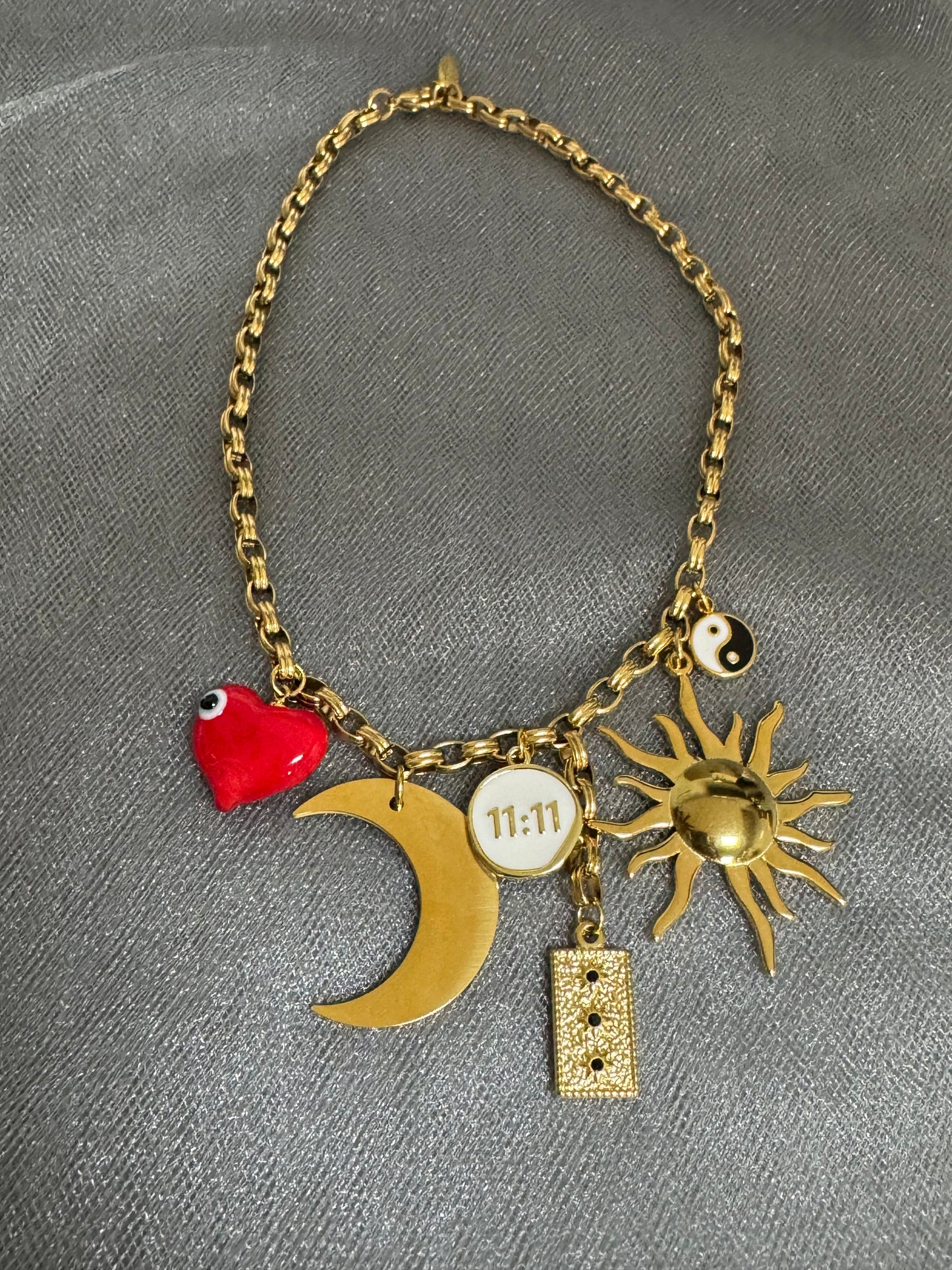 Elegant mystical necklace