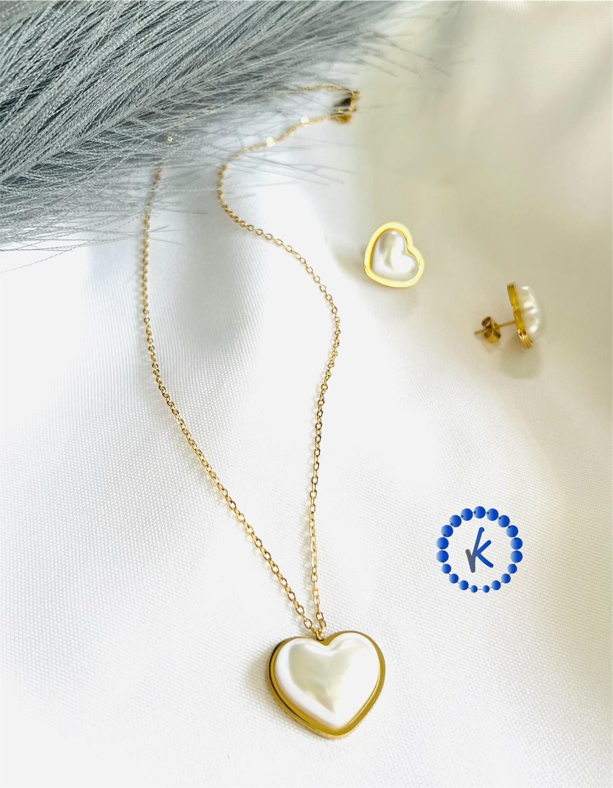 Precious Set of Pearl Necklace