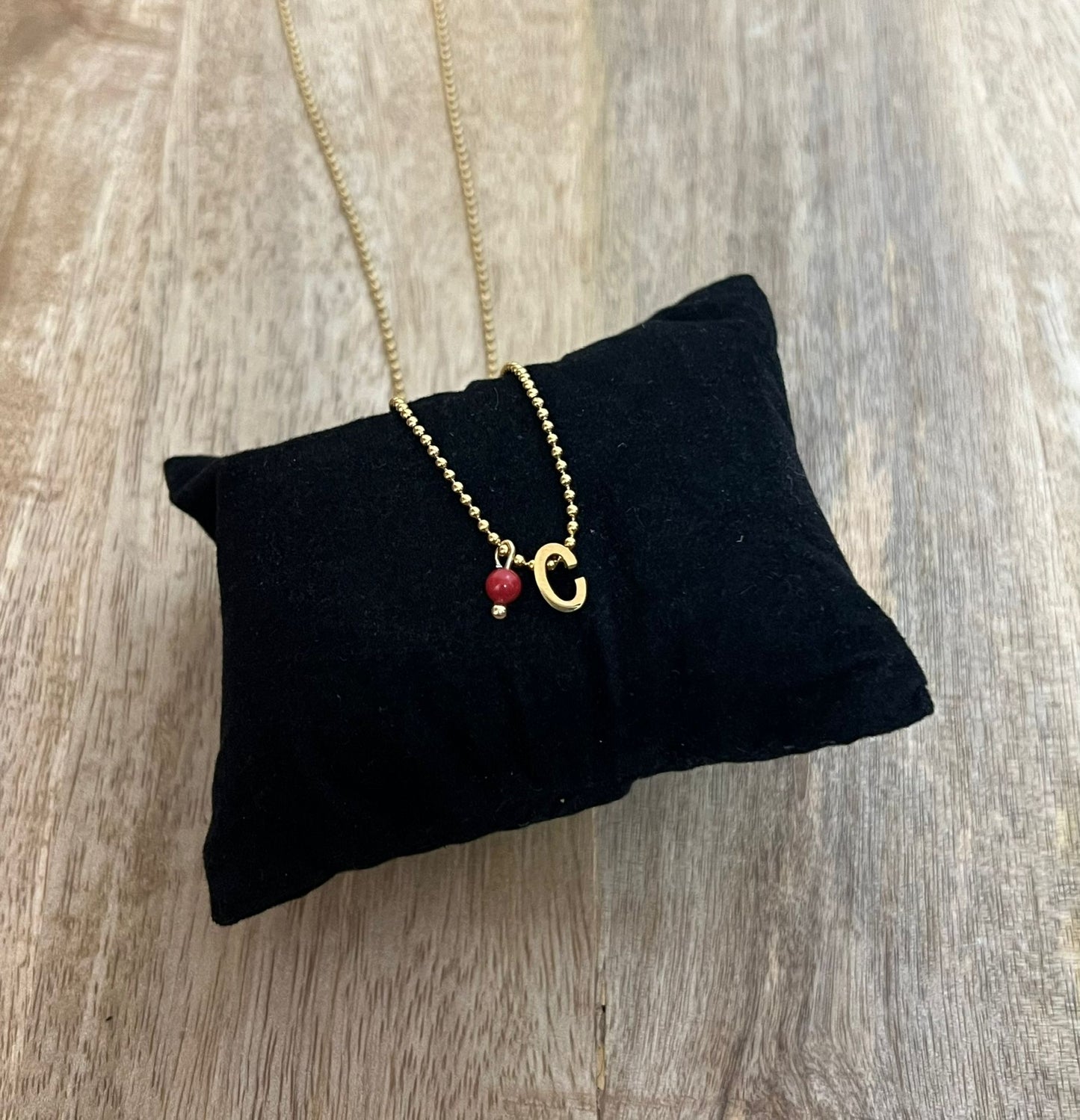 Fabulous Initial necklace SS Gold